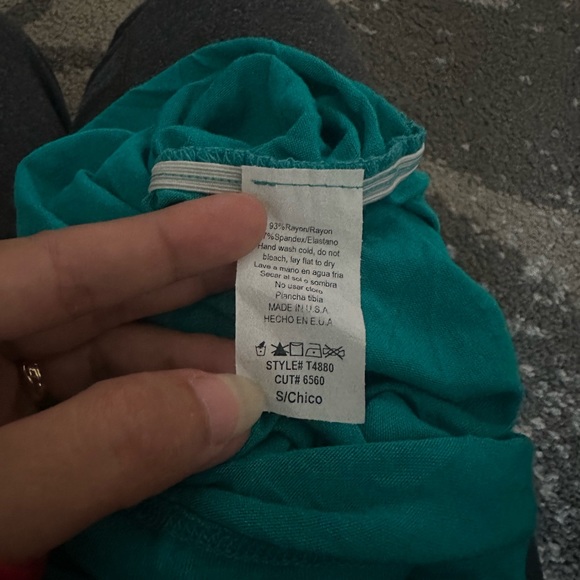 Lot of 5 tops - bulk clothing for keeping or reselling - Picture 11 of 12